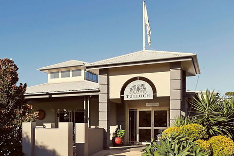 Tulloch Wines- Tasting Of 6 Pokolbin Dry Red Shiraz Vintages With Charcuterie - Accommodation Gladstone 2