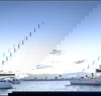 Gold Coast Sailing Cruise with sparkling wine  nibbles platter - Accommodation Gladstone