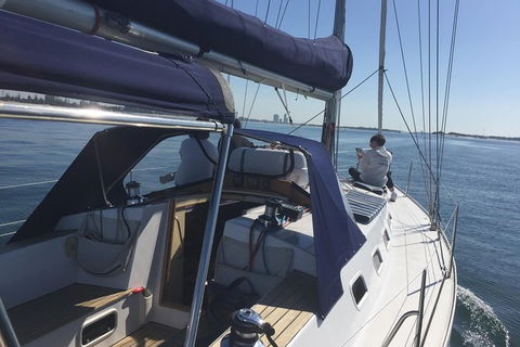 Gold Coast Sailing Cruise With Sparkling Wine & Nibbles Platter - Accommodation Gladstone 4