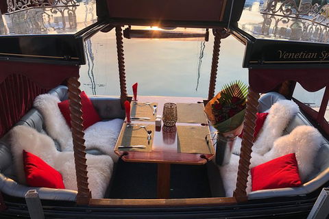 Romantic Gondola Dinner Cruise For Two - Accommodation Gladstone 1