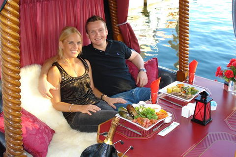 Romantic Gondola Dinner Cruise For Two - Accommodation Gladstone 7