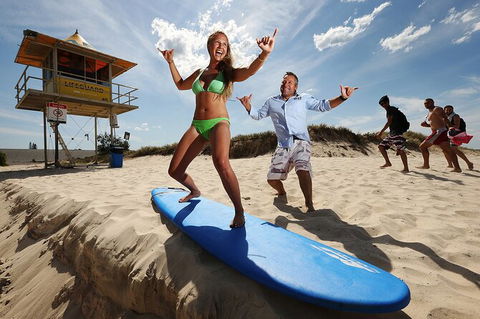 Group Surf Lesson Surfers Paradise Gold Coast - Accommodation Gladstone 0