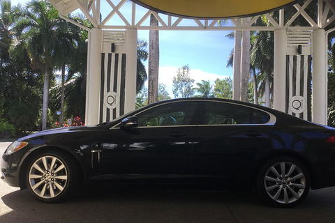 Jaguar Limousine Transfer Cairns Airport To City Or Return - Accommodation Gladstone 2