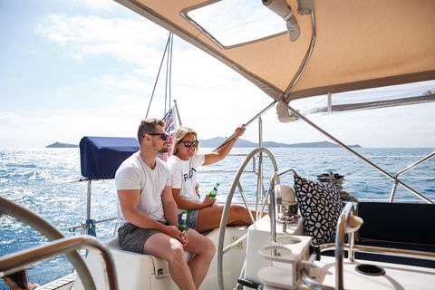 1-Night Whitsundays Private Charter Aboard Cruising Yacht Milady - Accommodation Gladstone 3