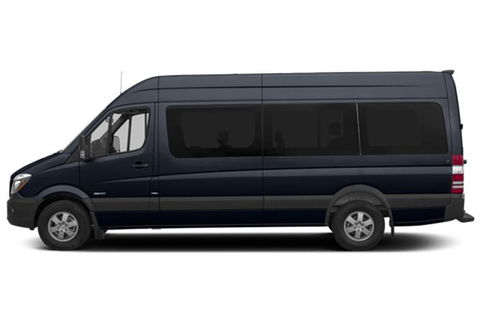 Luxurious Gold Coast Airport Private Transfer To Or From Gold Coast CBD Max 10 - Accommodation Gladstone 3