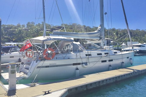Sailing Curlew Escape On Moreton Bay - Accommodation Gladstone 8