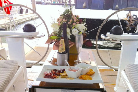 Sailing Curlew Escape On Moreton Bay - Accommodation Gladstone 1