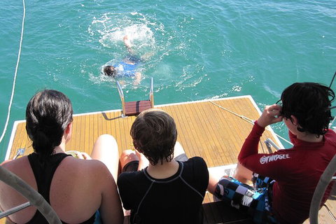 Sailing Curlew Escape On Moreton Bay - Accommodation Gladstone 12