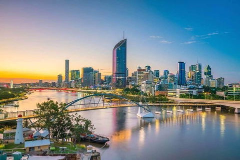Arrival Private Transfers: Brisbane Airport BNE To Brisbane In Luxury Van - Accommodation Gladstone 4