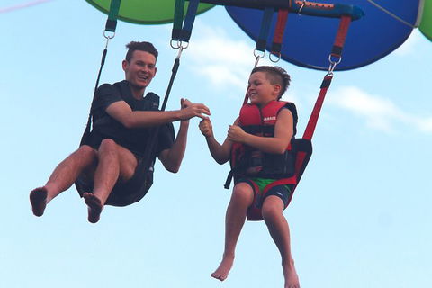 Parasail / Flyboard Package For 2 - Accommodation Gladstone 5