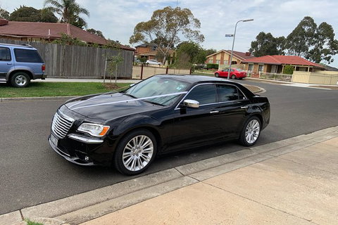 Luxury Wedding Car Hire With Chauffeur - Accommodation Gladstone 1