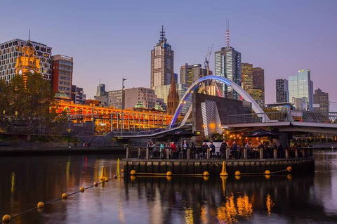 Arrival Private Transfers: Melbourne Airport MEL To Melbourne In Business Car - Accommodation Gladstone 6