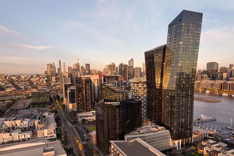 Arrival Private Transfers: Melbourne Airport MEL To Melbourne In Business Car - Accommodation Gladstone 5