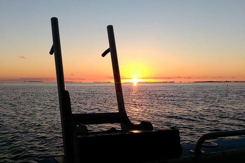 Sunset Geraldton Harbour Cruise - Accommodation Gladstone 2