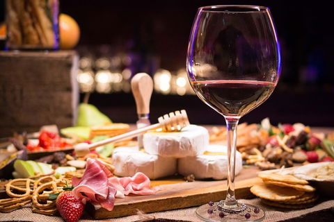 Full-Day Gourmet Wine Tour With Pick Up And Lunch - Accommodation Gladstone 0