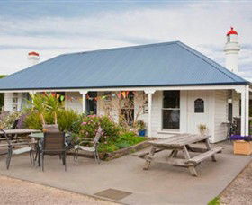 Willows Tea House - Accommodation Gladstone 0