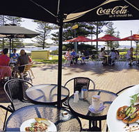 The Beach and Bush Gallery and Cafe - Accommodation Gladstone