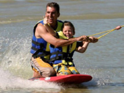 Cable Ski Cairns - Accommodation Gladstone 1