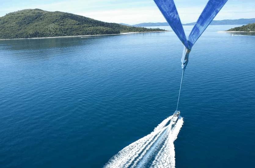 Island Parasail - Accommodation Gladstone 4