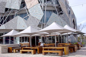 Arintji Cafe + Bar - Accommodation Gladstone 0
