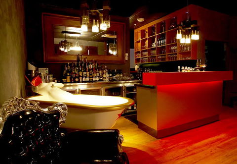Euro Trash Bar - Accommodation Gladstone 0