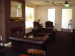 Eltham Hotel - Accommodation Gladstone 2