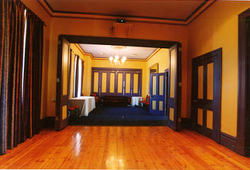 Earl Of Leicester Hotel - Accommodation Gladstone 2