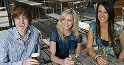 Palm Beach Hotel - Accommodation Gladstone 1
