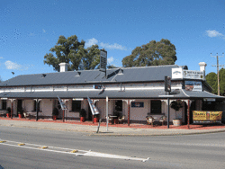 Balhannah Hotel - Accommodation Gladstone 2