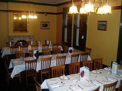 O'Sullivans Sibeen Irish Bar, Restaurant & Functions - Accommodation Gladstone 3