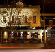 Crown and Sceptre Hotel - Accommodation Gladstone