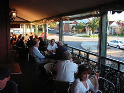 Paddy Maguire's Pub - Accommodation Gladstone 0