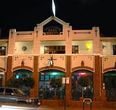Victoria Park Hotel - Accommodation Gladstone