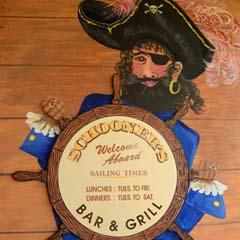 Schooners Bar & Grill - Accommodation Gladstone 0