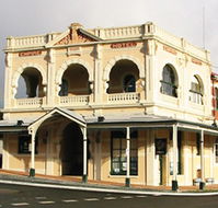 Empire Hotel - Accommodation Gladstone