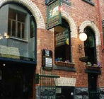 Pugg Mahones Irish Pub - Accommodation Gladstone