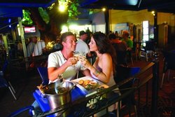Wisdom Bar & Cafe - Accommodation Gladstone 1