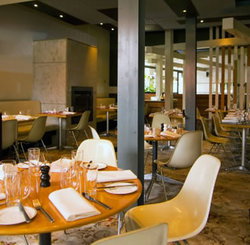 Albert Park Hotel - Accommodation Gladstone 3