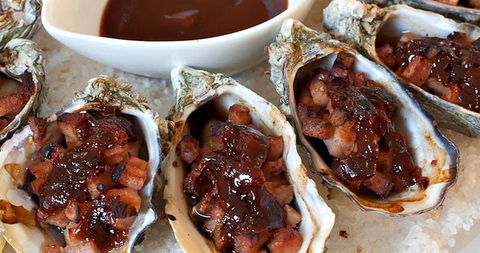 Retreat Hotel - Accommodation Gladstone 0