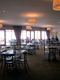The Oxford Bathurst - Accommodation Gladstone 2