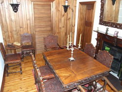 The Altar At Beaufort House - Accommodation Gladstone 2
