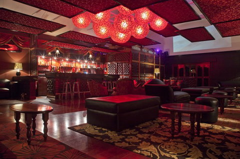 East End Bar - Accommodation Gladstone 1