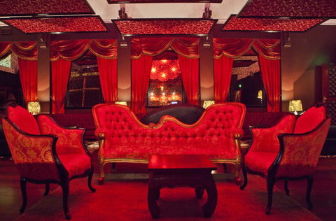 East End Bar - Accommodation Gladstone 3