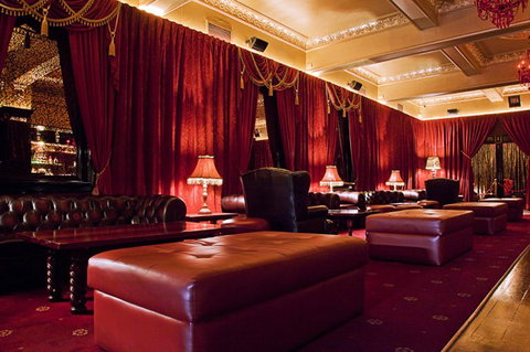 East End Bar - Accommodation Gladstone 4