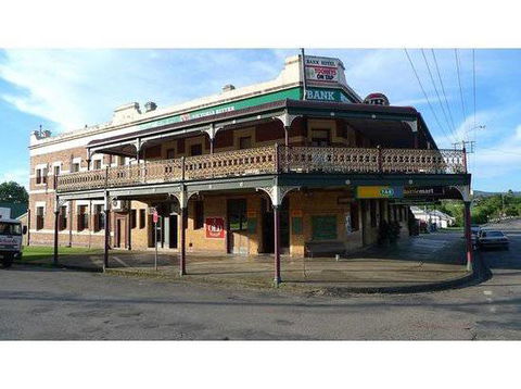 Nag's Head Hotel - Accommodation Gladstone 0