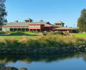ClubCatalina Country Club - Accommodation Gladstone 0