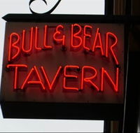 Bull And Bear Tavern - Accommodation Gladstone