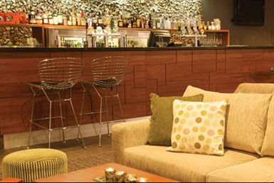 Cocoon Bar - Accommodation Gladstone 0