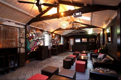 Deja Vu Bar And Lounge - Accommodation Gladstone 0