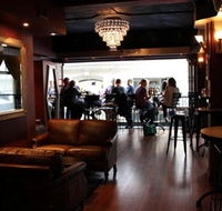 Lustre Bar - Accommodation Gladstone